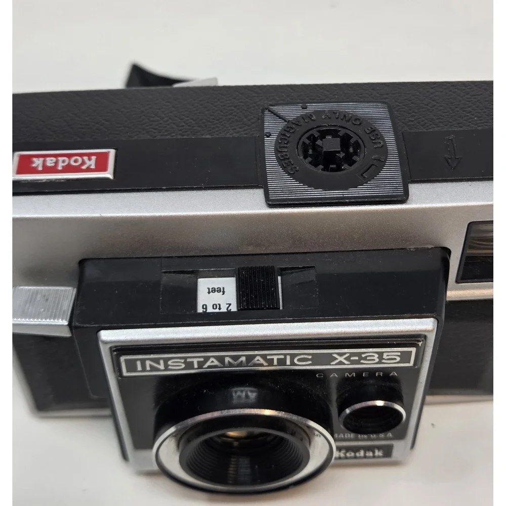 Vintage Kodak Instamatic X-35 126 Film Camera Kodar Lens w/ Case USA